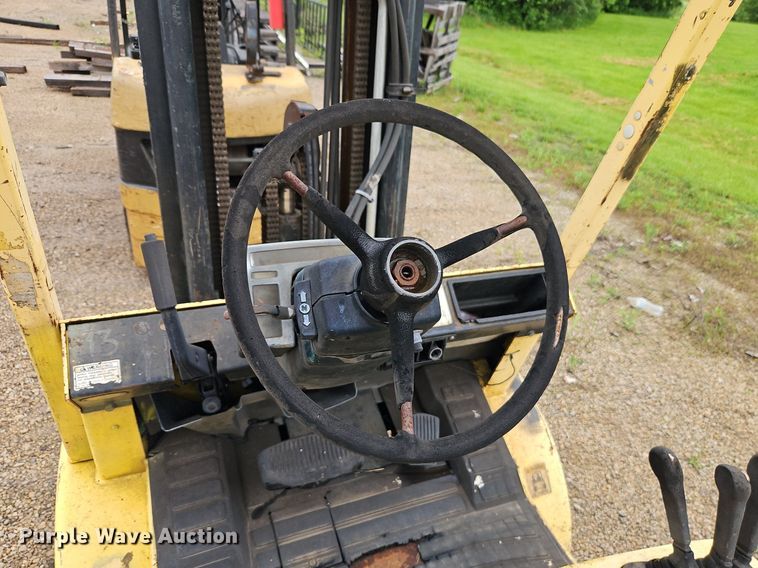 image for item DR8614 Caterpillar F35 forklift