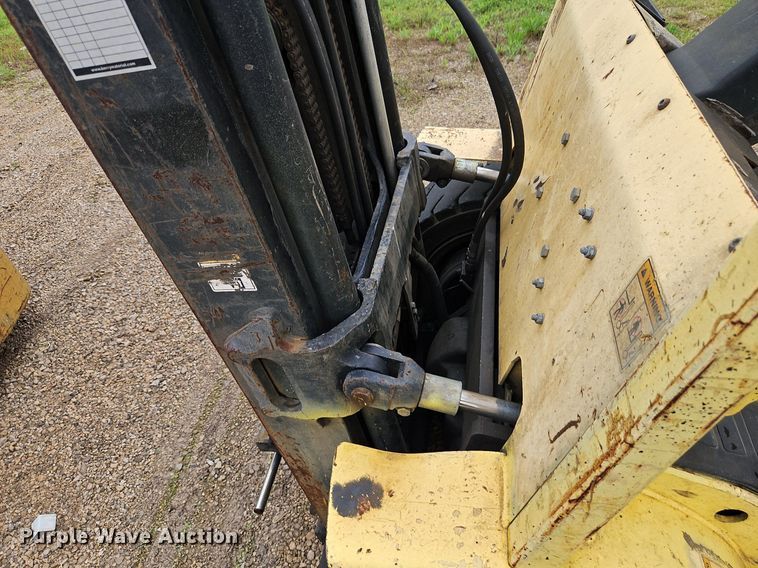 image for item DR8614 Caterpillar F35 forklift