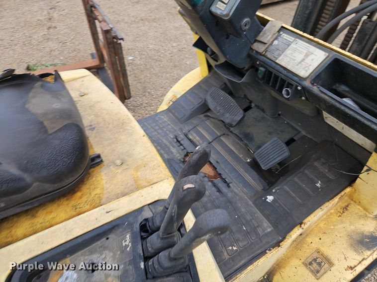 image for item DR8614 Caterpillar F35 forklift