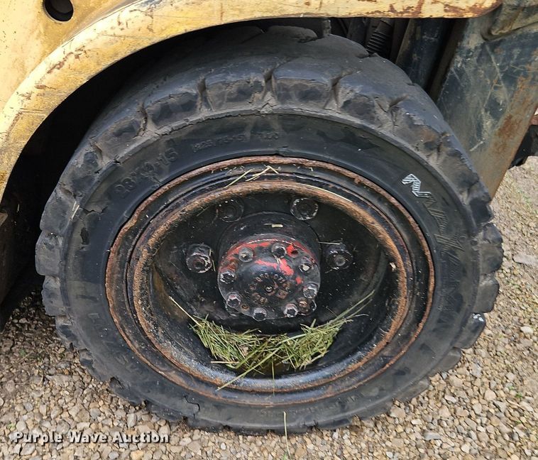 image for item DR8614 Caterpillar F35 forklift