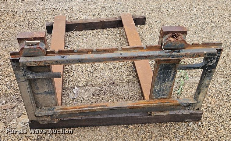 image for item DR8614 Caterpillar F35 forklift