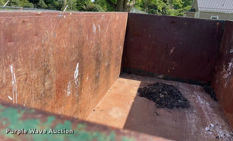 image for item DS5548 Wastequip May Fab roll-off container 