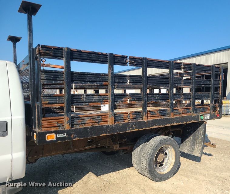 image for item DS7331 2008 Ford F550 Super Duty XL  flatbed truck