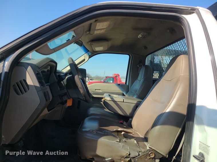 image for item DS7331 2008 Ford F550 Super Duty XL  flatbed truck