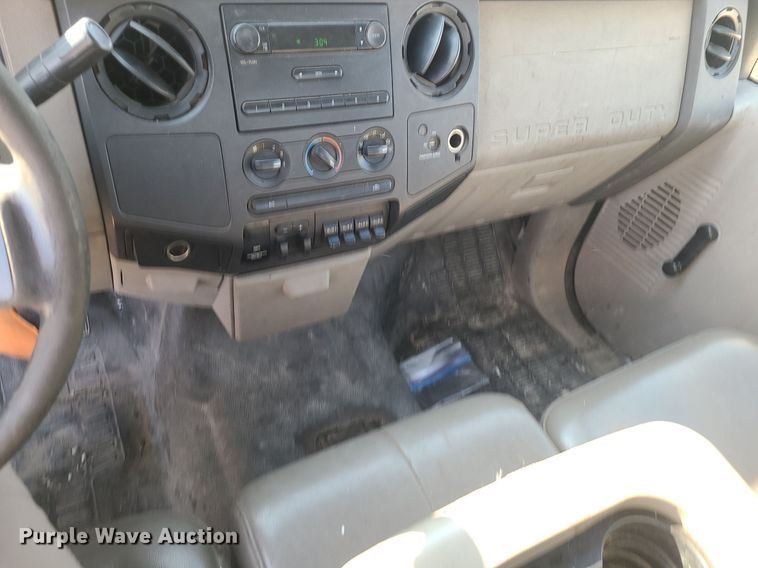 image for item DS7331 2008 Ford F550 Super Duty XL  flatbed truck