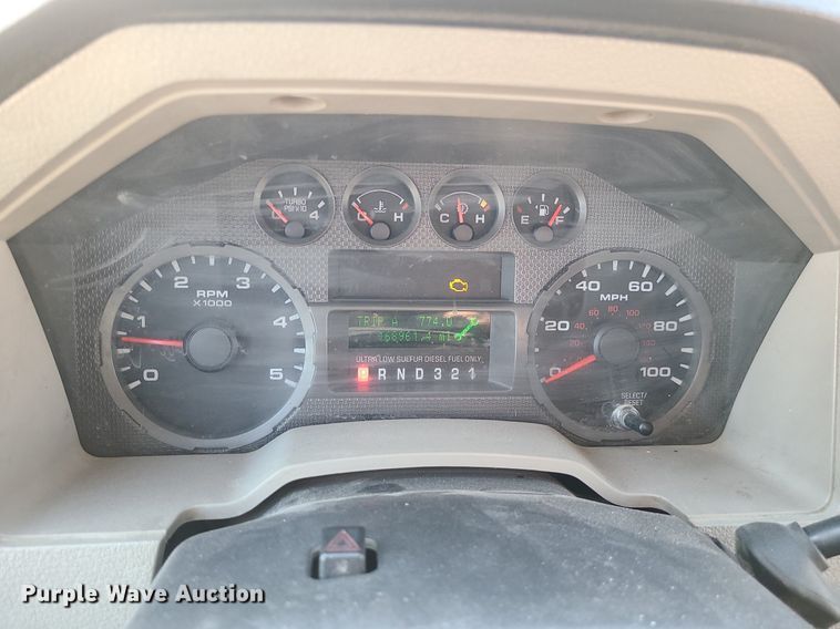 image for item DS7331 2008 Ford F550 Super Duty XL  flatbed truck