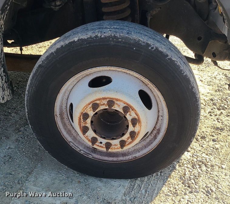 image for item DS7331 2008 Ford F550 Super Duty XL  flatbed truck