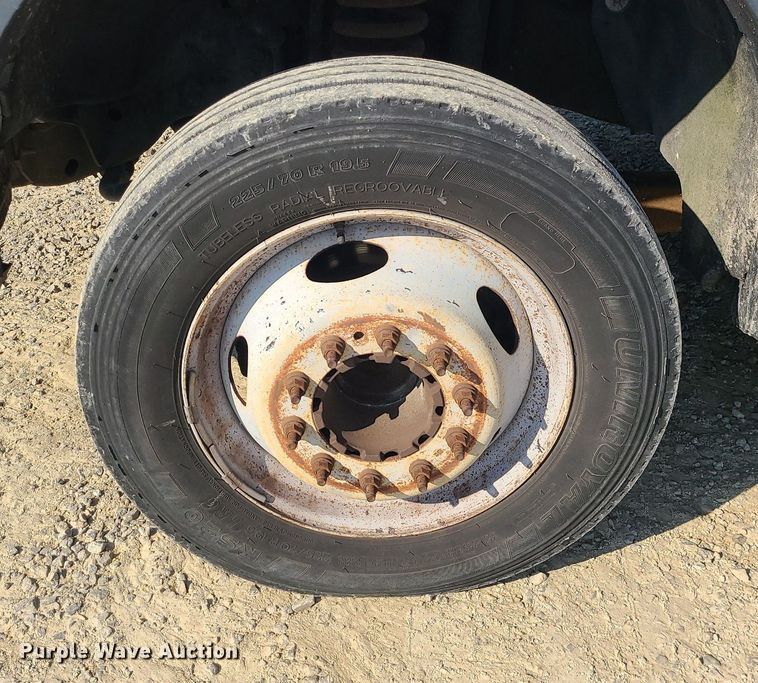 image for item DS7331 2008 Ford F550 Super Duty XL  flatbed truck