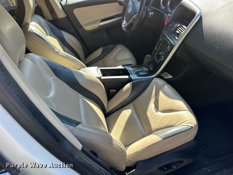 image for item DW2966 2011 Volvo  XC60  SUV