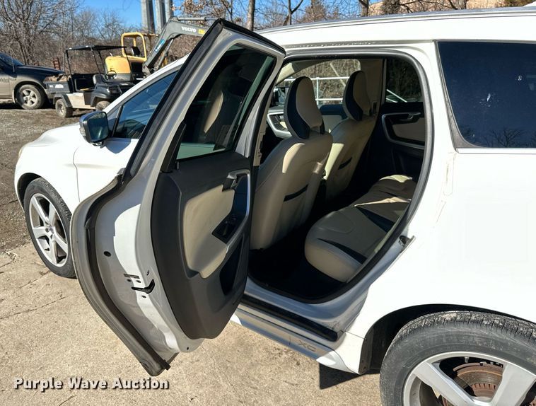 image for item DW2966 2011 Volvo  XC60  SUV