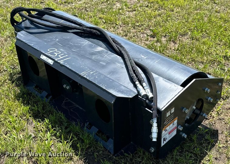 image for item DX0487 2023 Wolverine VR-11-66W skid steer roller