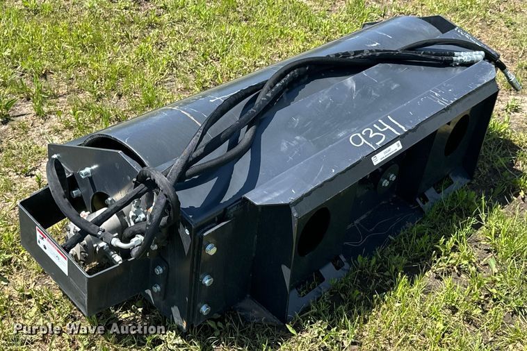 image for item DX0487 2023 Wolverine VR-11-66W skid steer roller