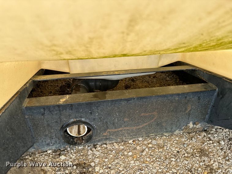 image for item DX0548 Poly tank