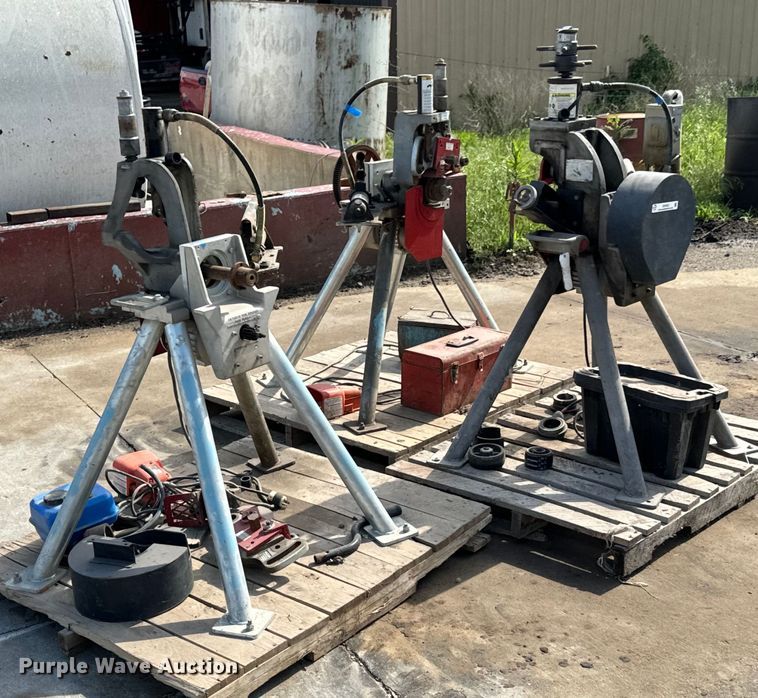 image for item DX0563 Victaulic AGS (3) pipe roll groovers