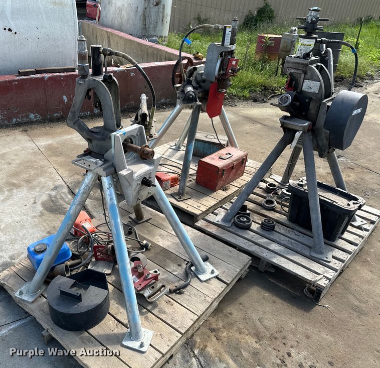 image for item DX0563 Victaulic AGS (3) pipe roll groovers