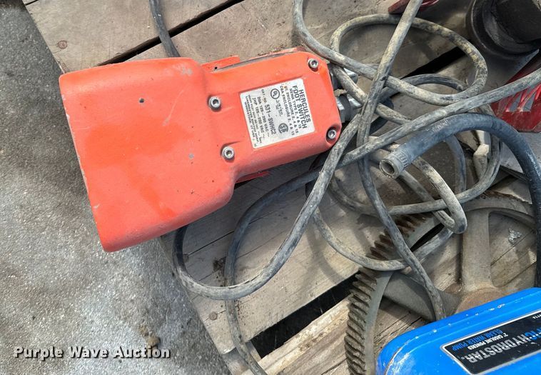 image for item DX0563 Victaulic AGS (3) pipe roll groovers