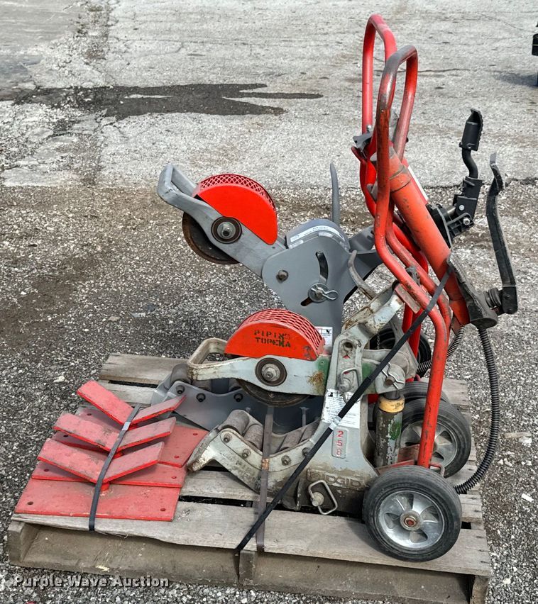 image for item DX0567 (2) Ridgid pipe cutters