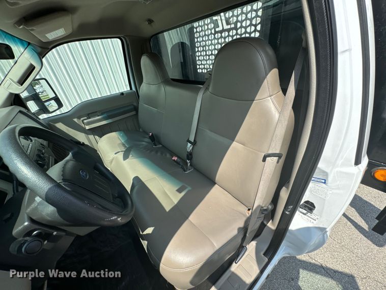 image for item DX0575 2008 Ford F450 Super Duty XL flatbed truck