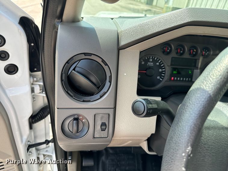 image for item DX0575 2008 Ford F450 Super Duty XL flatbed truck