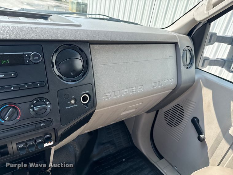 image for item DX0575 2008 Ford F450 Super Duty XL flatbed truck