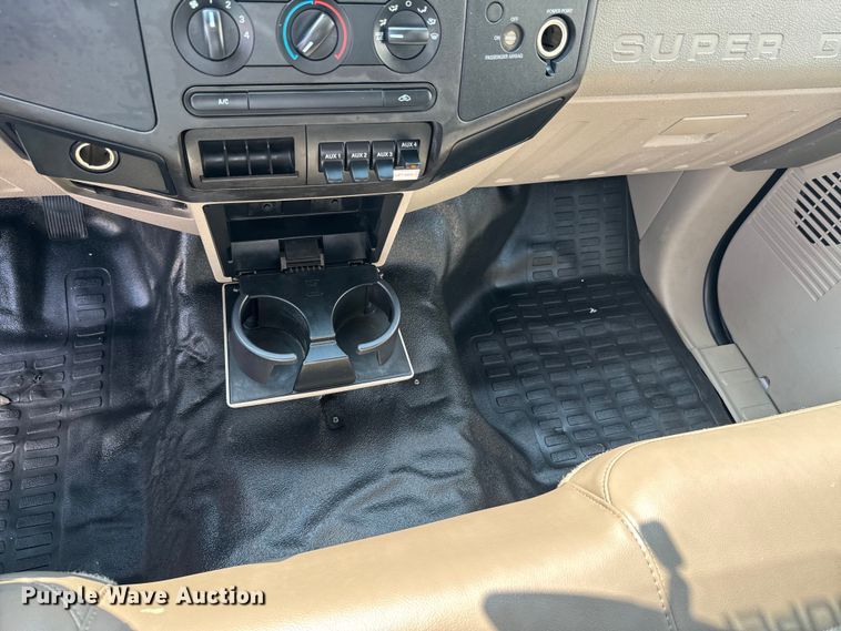 image for item DX0575 2008 Ford F450 Super Duty XL flatbed truck