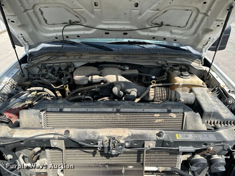 image for item DX0575 2008 Ford F450 Super Duty XL flatbed truck