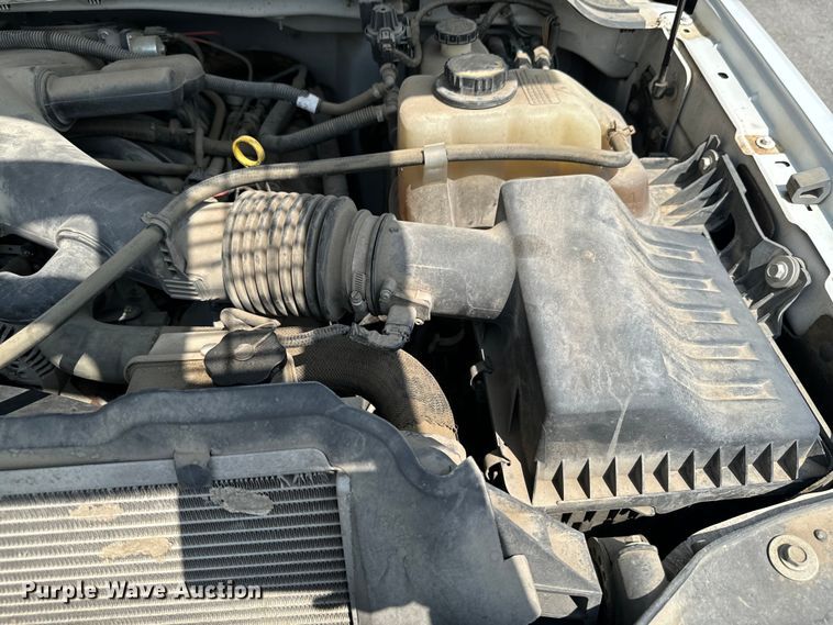 image for item DX0575 2008 Ford F450 Super Duty XL flatbed truck