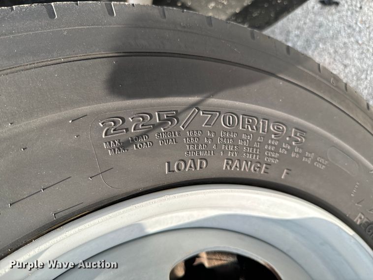 image for item DX0575 2008 Ford F450 Super Duty XL flatbed truck