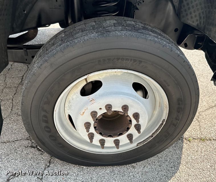 image for item DX0575 2008 Ford F450 Super Duty XL flatbed truck