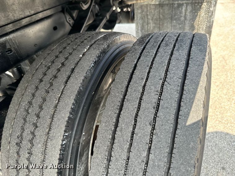 image for item DX0575 2008 Ford F450 Super Duty XL flatbed truck