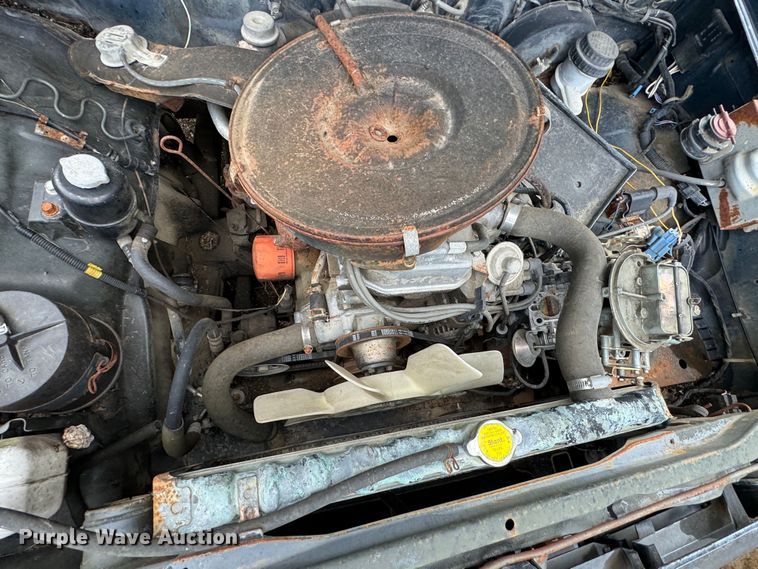 image for item DX0601 1988 Mitsubishi Mighty Max  pickup truck