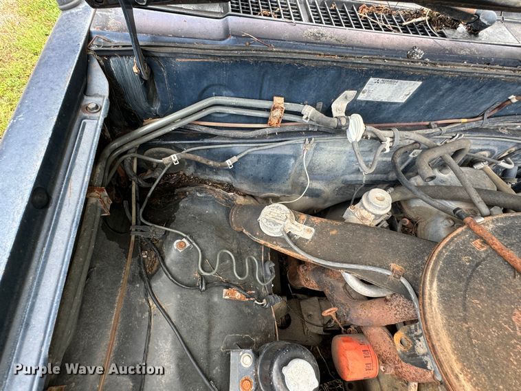 image for item DX0601 1988 Mitsubishi Mighty Max  pickup truck