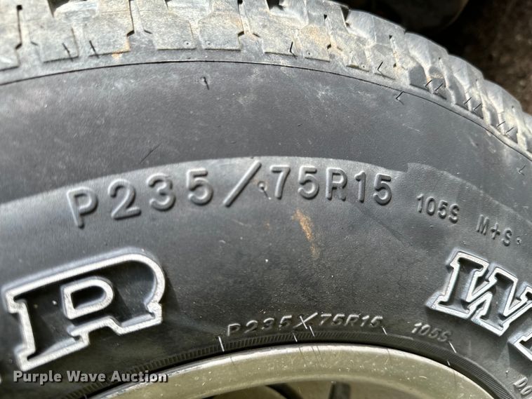 image for item DX0601 1988 Mitsubishi Mighty Max  pickup truck