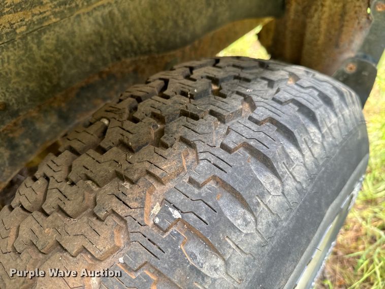 image for item DX0601 1988 Mitsubishi Mighty Max  pickup truck