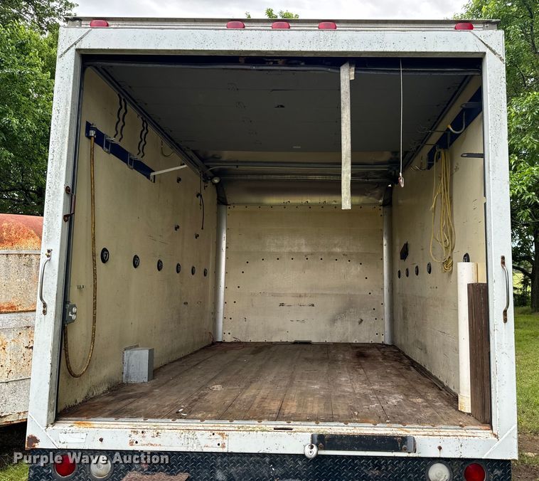 image for item DX0602 1994 Chevrolet 30 box truck