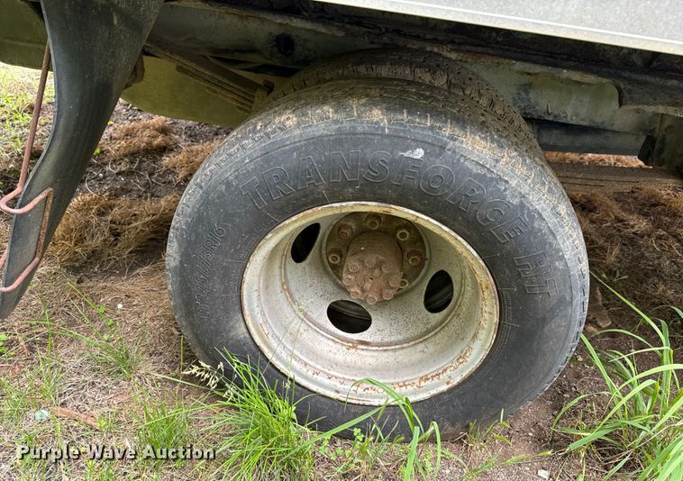 image for item DX0602 1994 Chevrolet 30 box truck