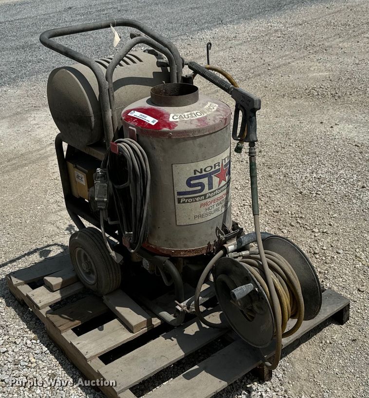 image for item DX0622 North Star  Professional pressure washer