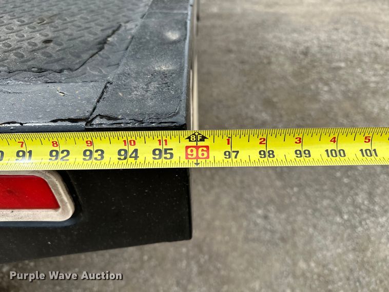 image for item EG1386 2006 Ford F350 Super Duty flatbed pickup truck