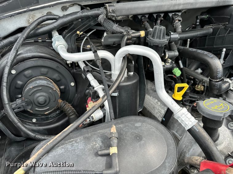 image for item EG1386 2006 Ford F350 Super Duty flatbed pickup truck