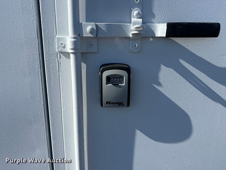 image for item EG1546 2003 W-W  enclosed cargo trailer