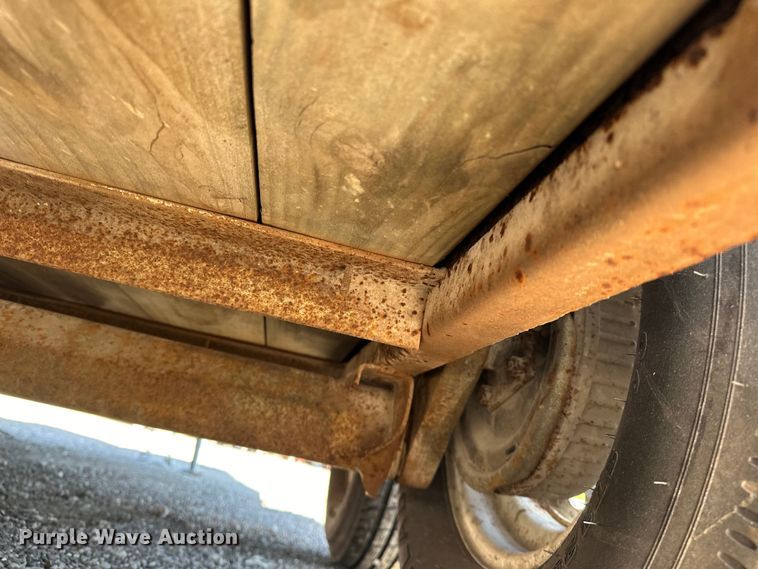 image for item EG1546 2003 W-W  enclosed cargo trailer