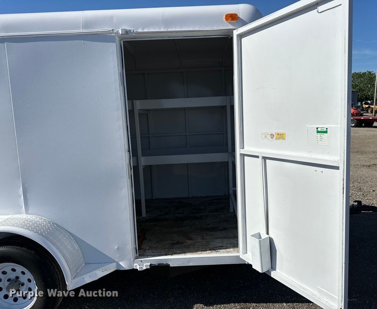 image for item EG1546 2003 W-W  enclosed cargo trailer