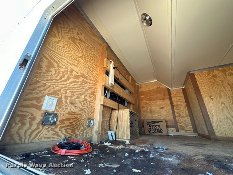 image for item EG1552 2005 Pace American  Shadow GT  enclosed cargo trailer