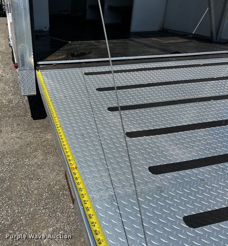 image for item EG1552 2005 Pace American  Shadow GT  enclosed cargo trailer