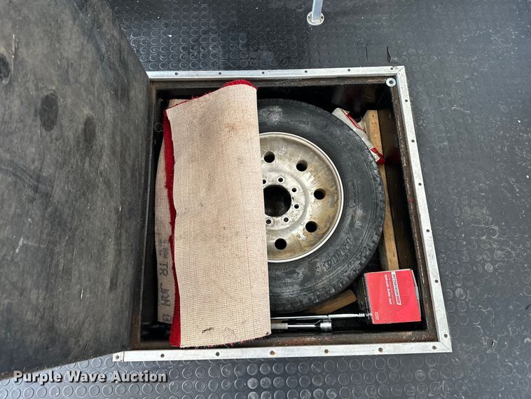 image for item EG1552 2005 Pace American  Shadow GT  enclosed cargo trailer