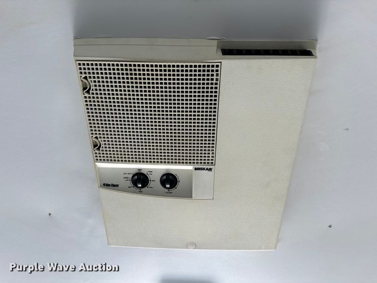 image for item EG1552 2005 Pace American  Shadow GT  enclosed cargo trailer