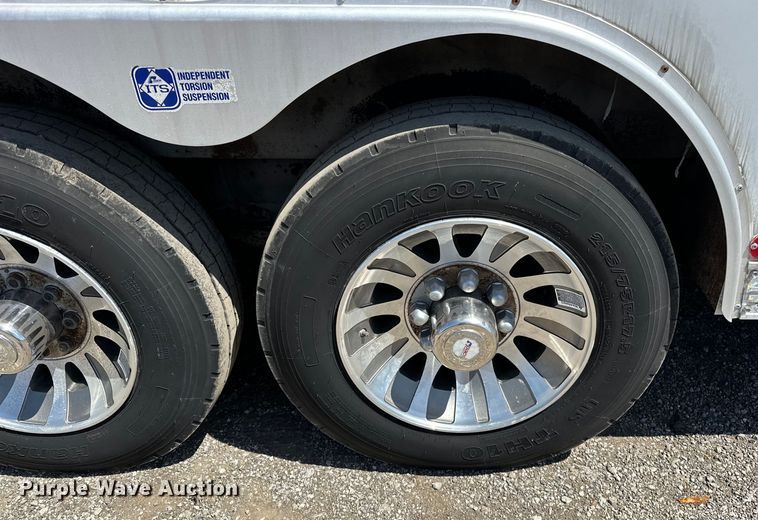 image for item EG1552 2005 Pace American  Shadow GT  enclosed cargo trailer