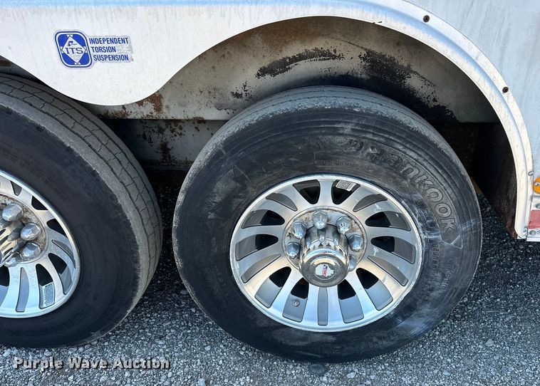 image for item EG1552 2005 Pace American  Shadow GT  enclosed cargo trailer