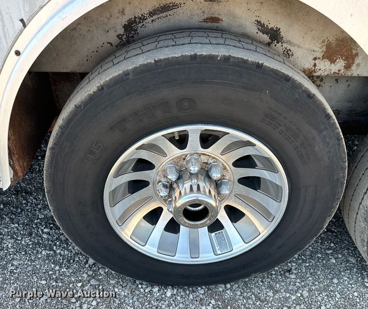 image for item EG1552 2005 Pace American  Shadow GT  enclosed cargo trailer