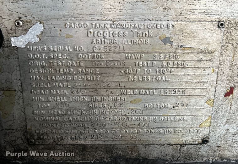 image for item EG1578 2006 Kenworth T800 fuel truck